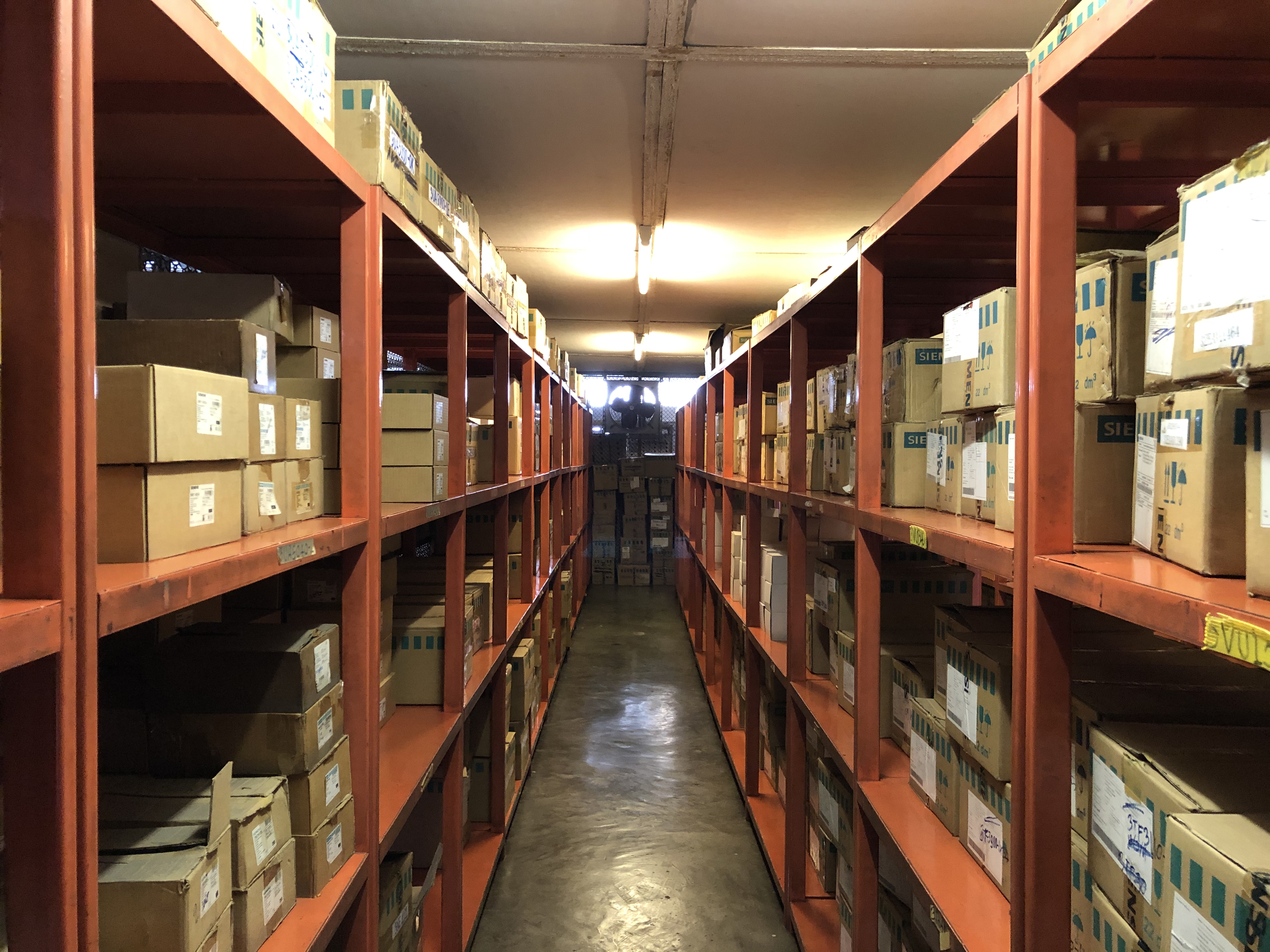 Another Image zoom-on-hover effect